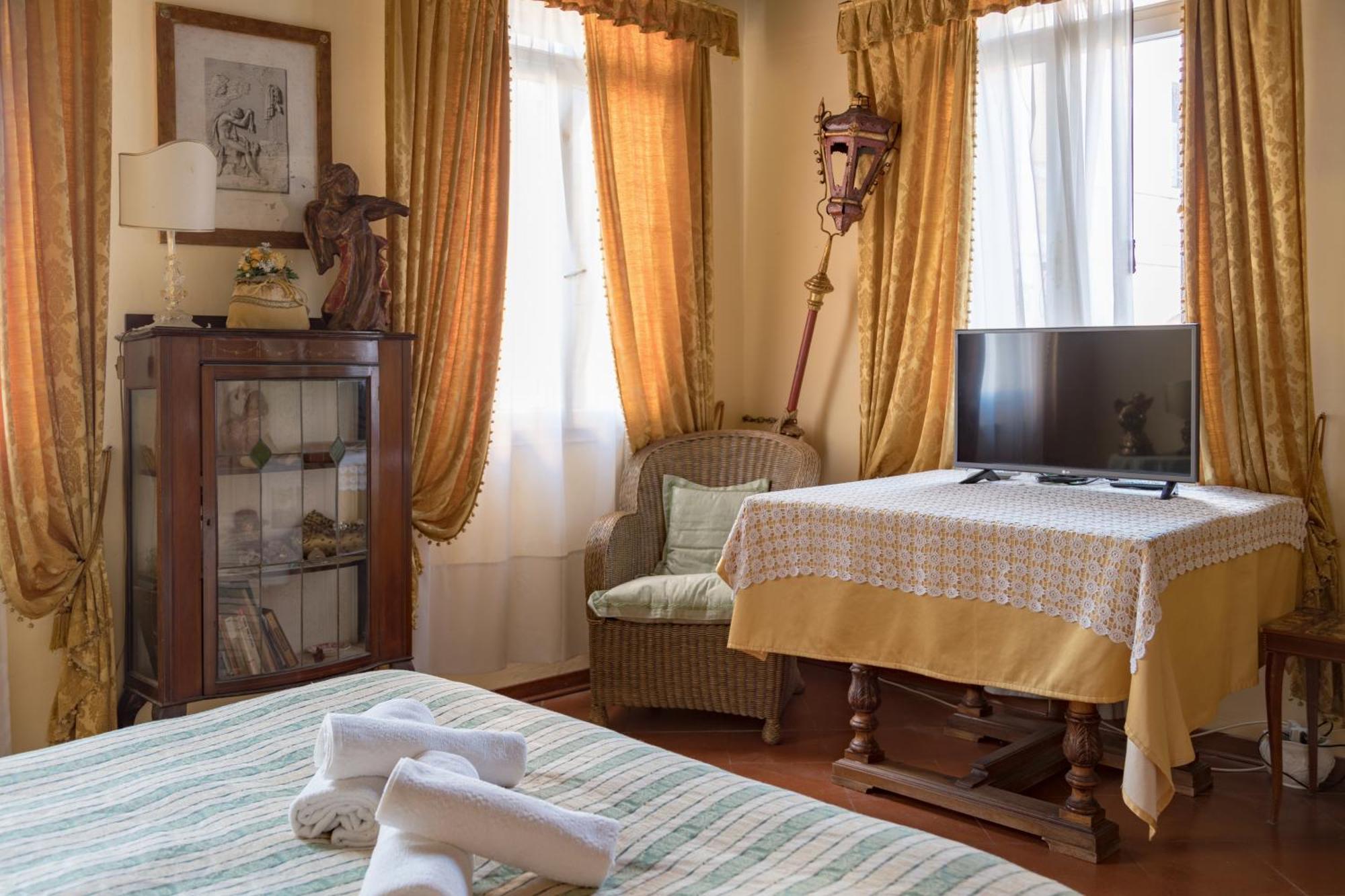 Lorenzo'S Home Венеция Екстериор снимка